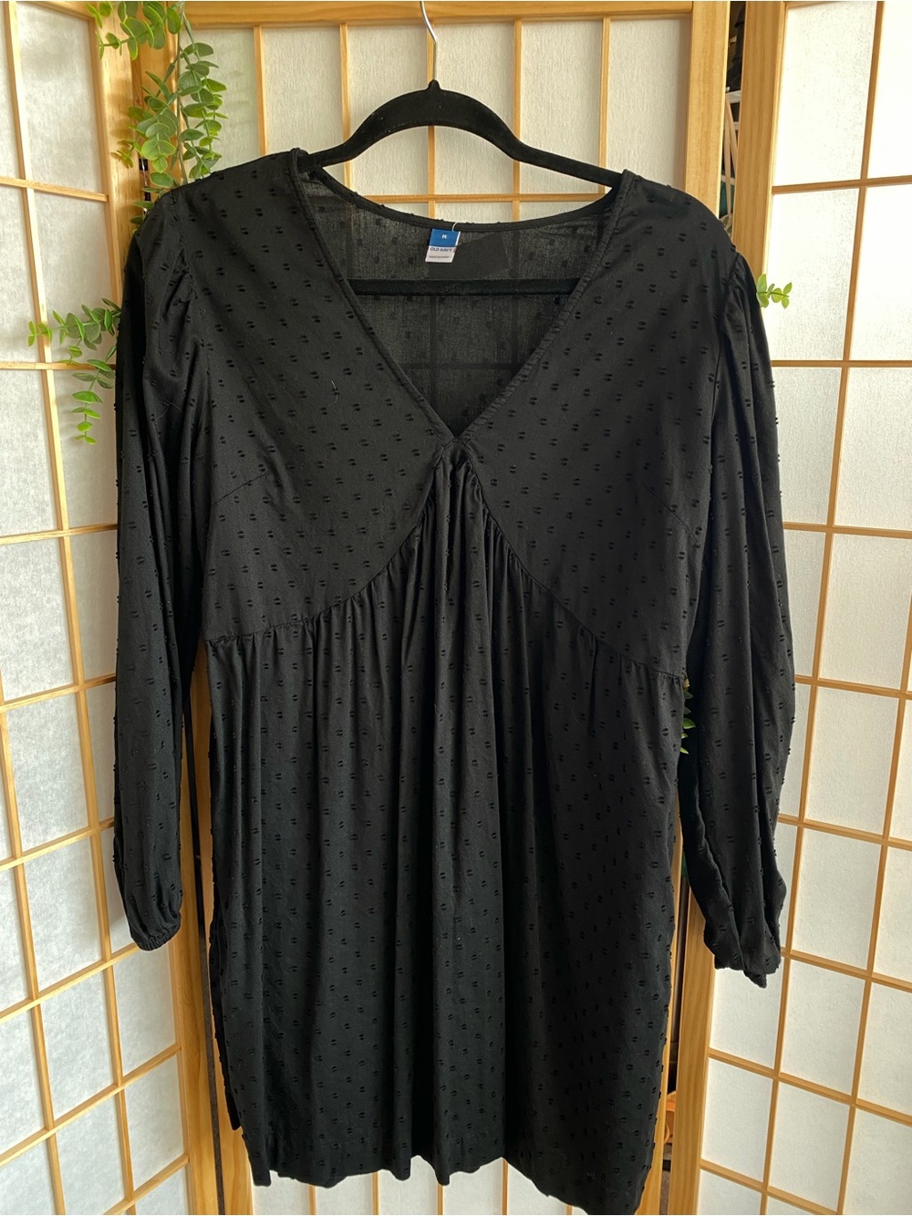 Old Navy Black V-Neck Long Sleeve Swiss Dot Dress